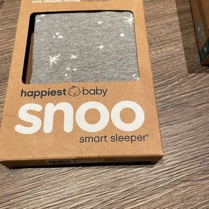 Happiest Baby SNOO fitted crib sheet